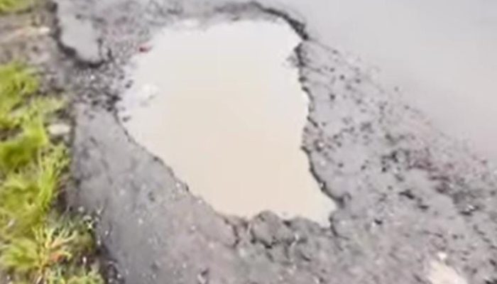 Debu Saat Panas, Kolam Saat Hujan: Jalan Binjai-Langkat Tuai Protes Warganet