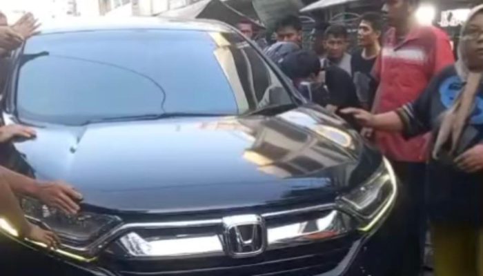 Polisi Berikan Penjelasan soal Mobil Mewah Tabrak Pedagang di Pasar Kaget Binjai