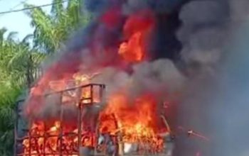 Truk Pengangkut Puluhan Sepeda Motor Terbakar di Jalinsum Langkat