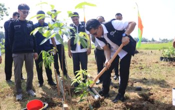 Wakil Wali Kota Binjai Buka Gerakan “1000 Jejak Hijau”, Tanam Pohon untuk Masa Depan Lestari
