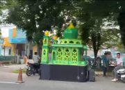 Pawai kendaraan hias