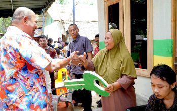Bupati Langkat Tinjau Perbaikan RTLH di Desa Pasar Rawa
