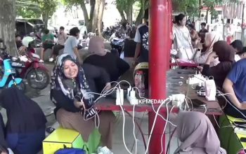 Listrik Padam Berjam-jam, Plasa Telkom Stabat Diserbu Warga