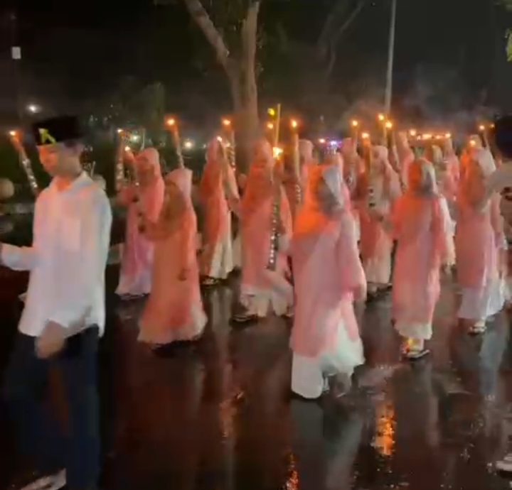 Pawai Obor Idul Adha