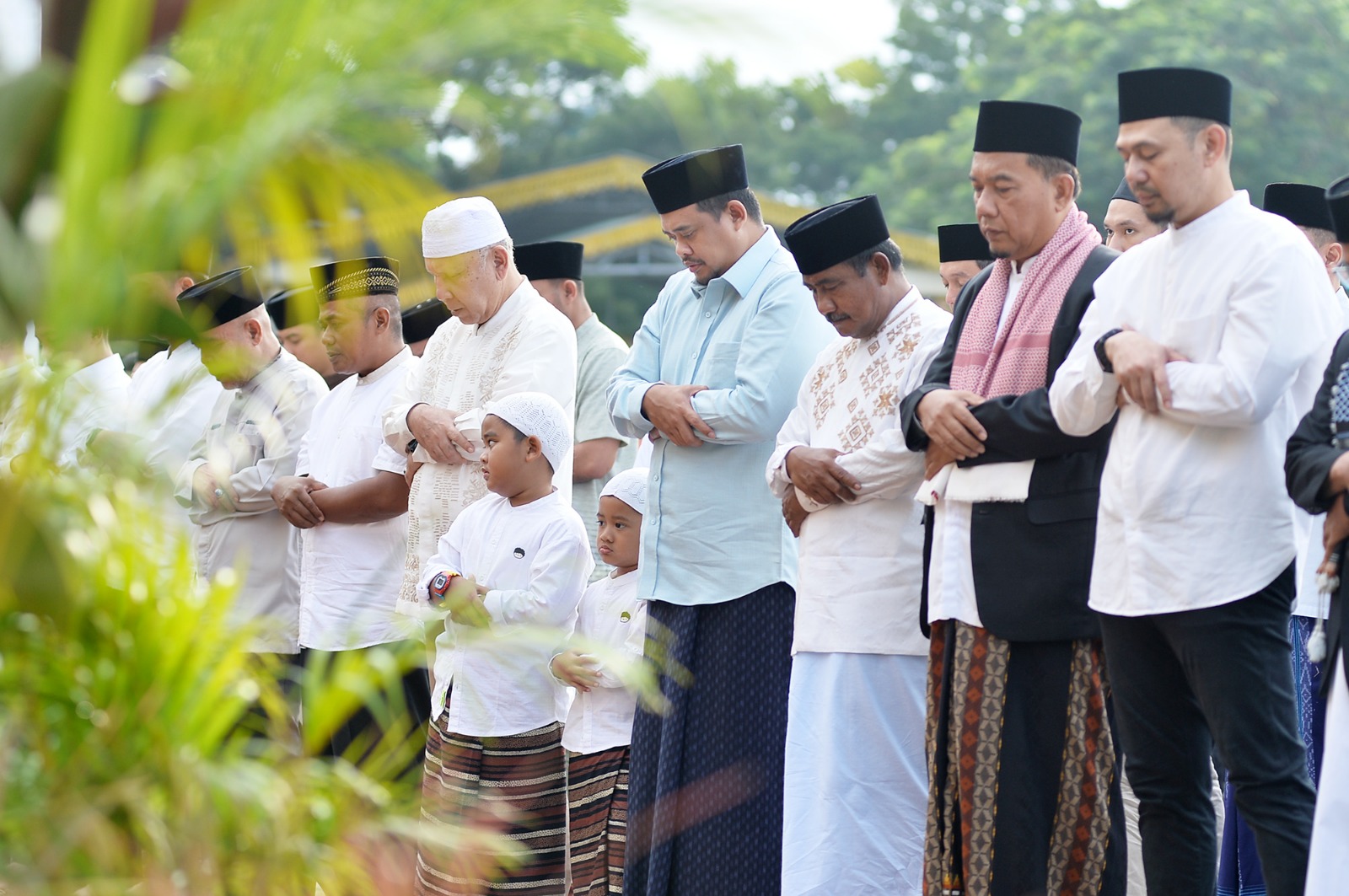Wali Kota Binjai dan Bobby Nasution Salat Iduladha Bersama Ribuan Warga