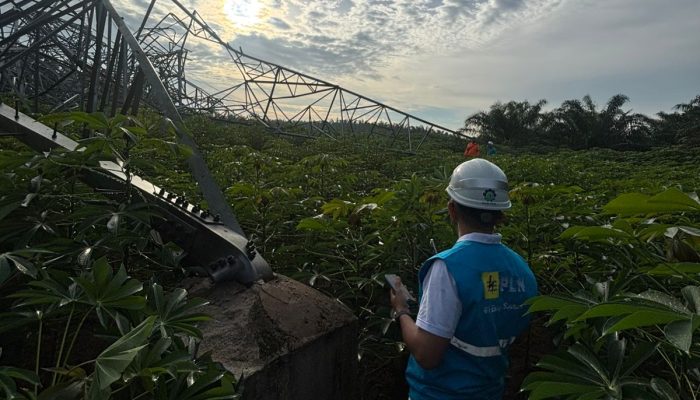 12 Tower Transmisi Rusak Diterjang Cuaca Ekstrem, PLN Kejar Pemulihan Jaringan di Sumut