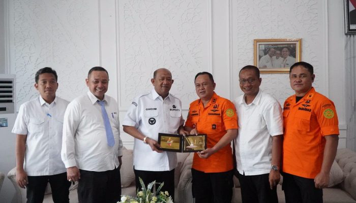 Atas Penanganan Banjir Langkat, Syah Afandin Raih Penghargaan dari Basarnas