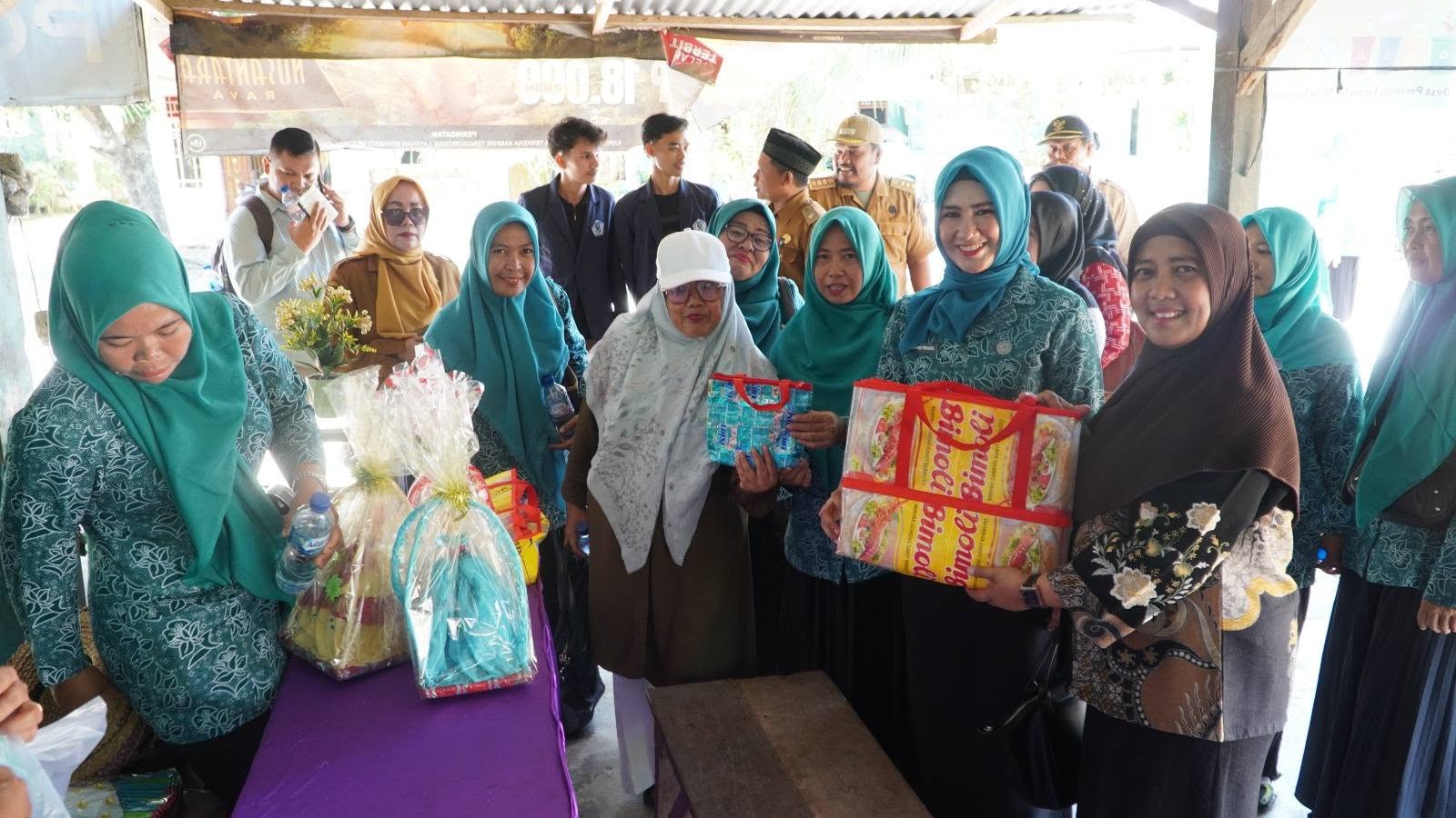 Ny Endang Syah Afandin Mantapkan Desa Perdamaian