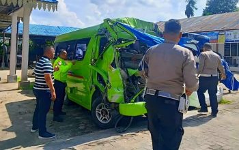 Travel Tujuan Besilam Langkat Alami Kecelakaan di Tol Lima Puluh-Indrapura, 7 Tewas