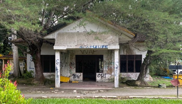 Bangunan di Area Taman Tengku Amir Hamzah Stabat Terbengkalai, Kondisinya Memprihatinkan