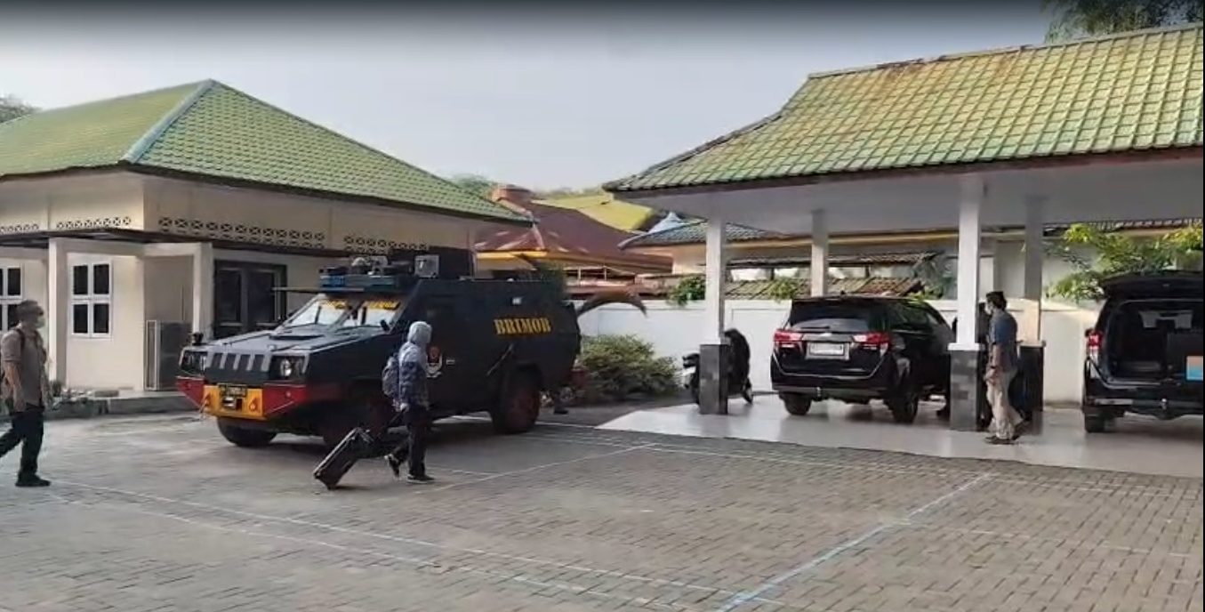 KPK Geledah Kantor Bupati Langkat