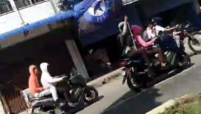 Konvoi Pelajar Warnai Jalanan Stabat, Tak Pakai Helm