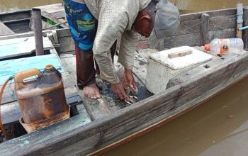 Demi Menghidupi Keluarga, Nelayan Rajungan Langkat Bertahan Melaut Meski Hasil Tangkapan Terus Menurun