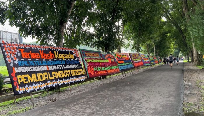 Papan Bunga Dukung KPK Bermunculan di Kantor Bupati Langkat Usai OTT Ondim