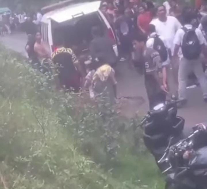 Pedagang Sayur Terlindas Truk
