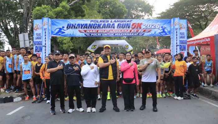 Semarak HUT Bhayangkara, 2.600 Warga Meriahkan Fun Run 5K Polres Langkat