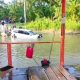 Hendak Naik Getek, Mobil Putih Malah Tercebur ke Sungai di Tanjung Pura