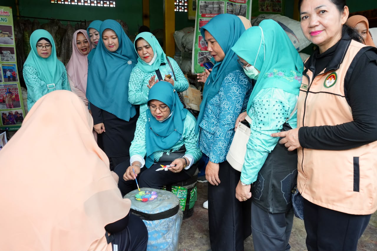 Jelang Penilaian Lomba Aku Hatinya PKK