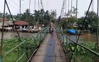 Jembatan Gantung Puluhan Tahun Penghubung Kecamatan di Langkat Kian Rapuh