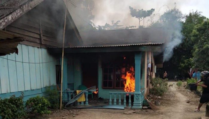 Kebakaran Rumah di Kepala Sungai Secanggang, Korban Dievakuasi