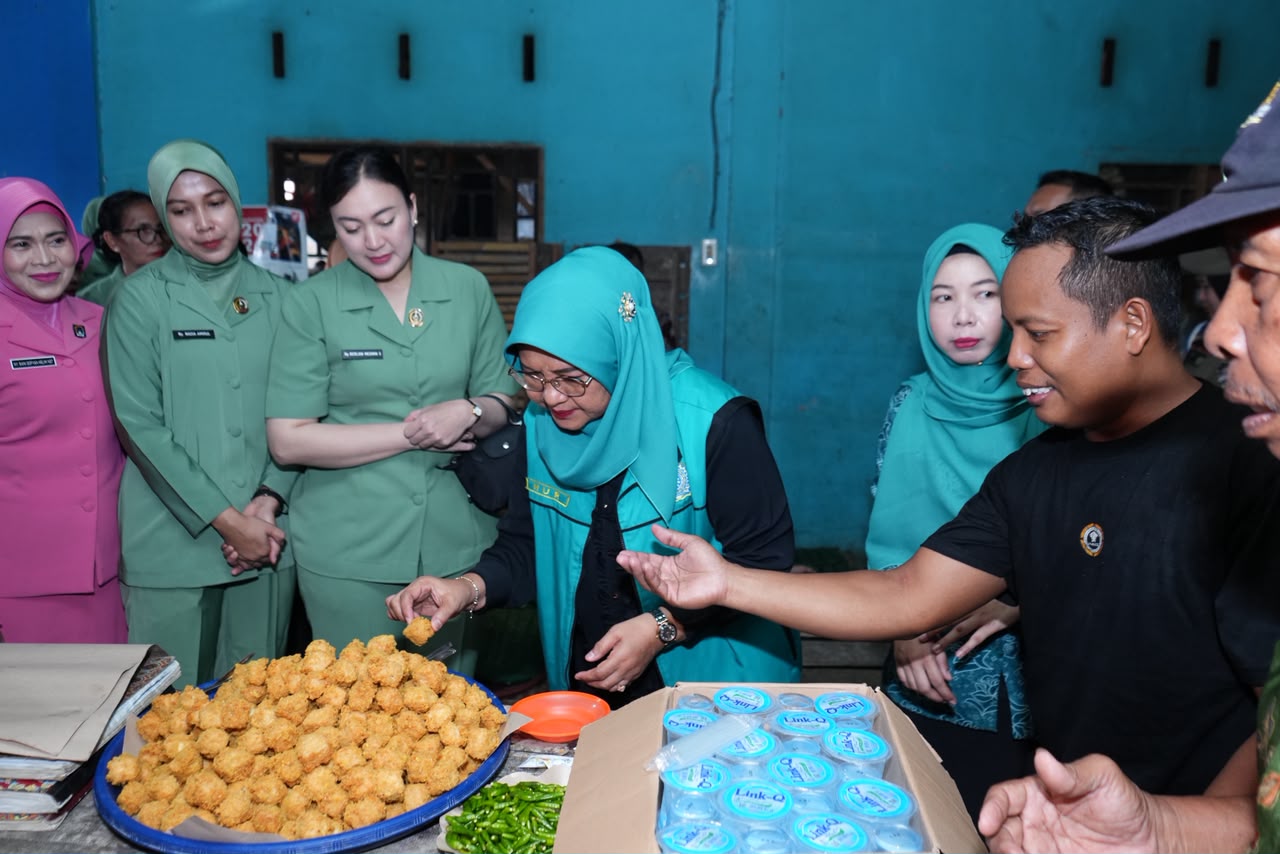 PKK Kota Binjai Mengunjungi Kampung Tahu
