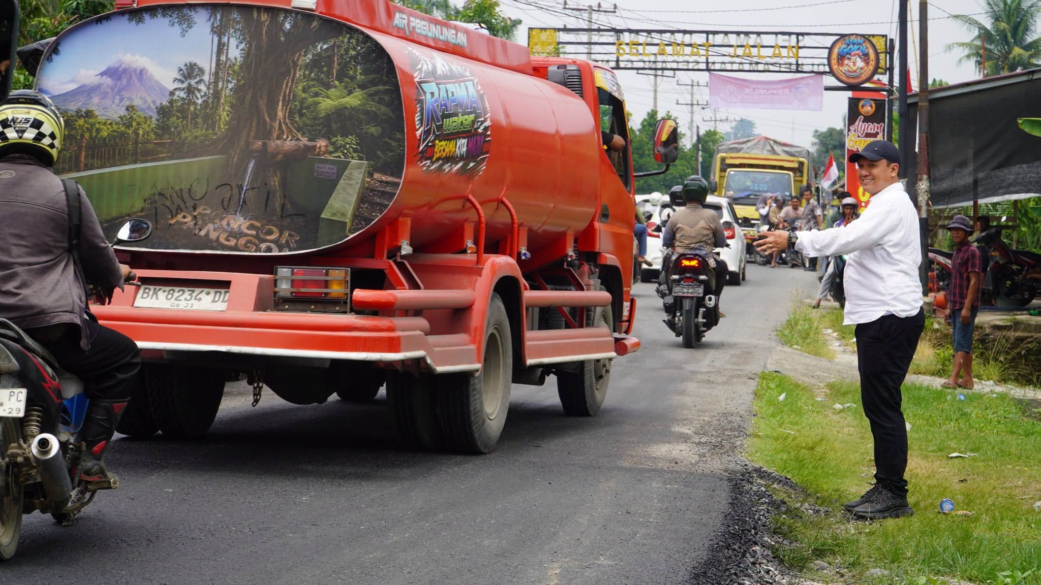 Perbaikan Jalan Rusak Kampung Nangka