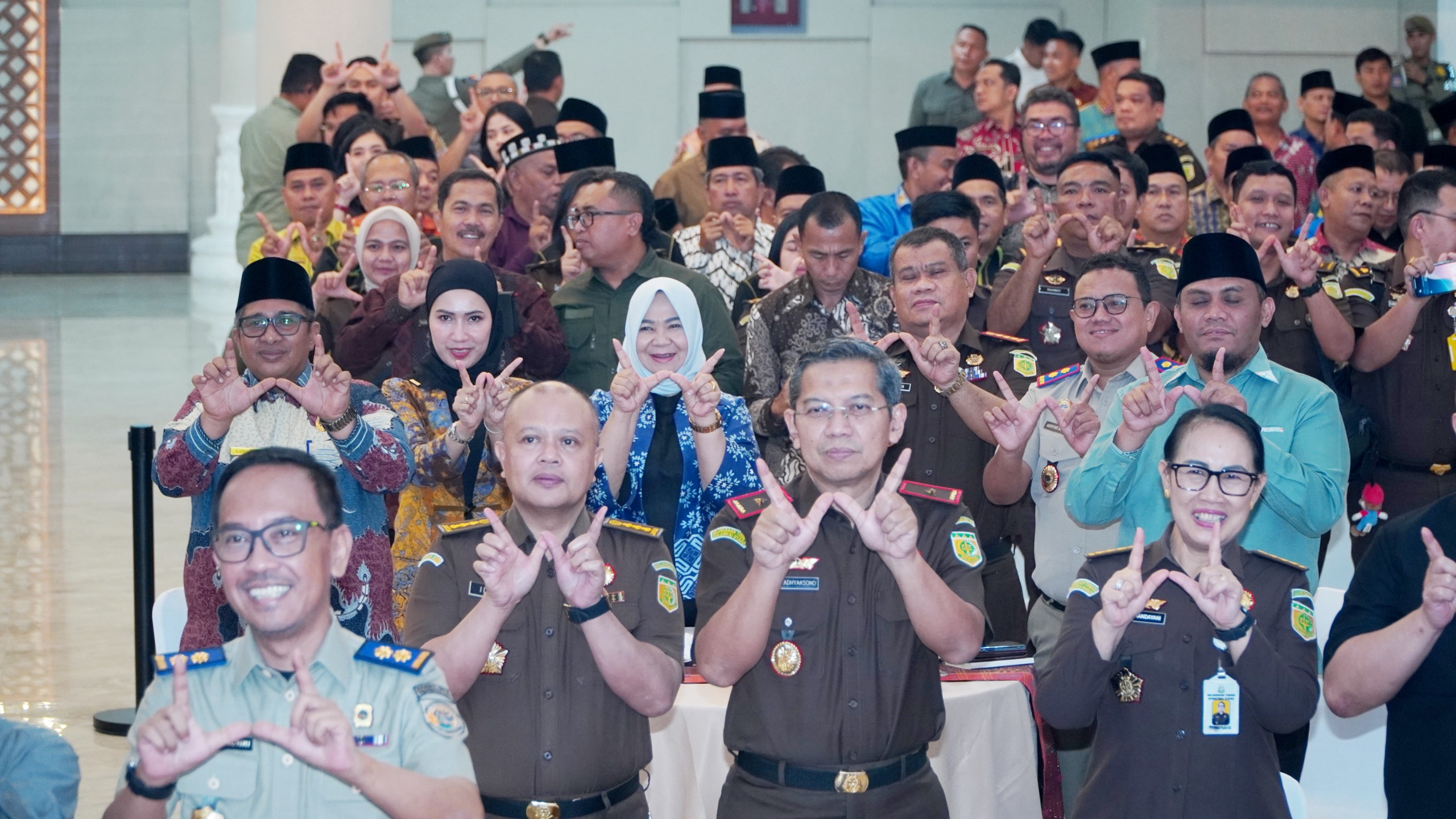 Plt Bupati Langkat Tiorita Tanah Wakaf