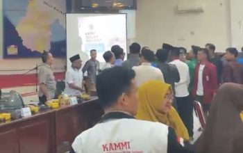RDP DPRD Langkat dan Organisasi Mahasiswa Memanas, Anggota Dewan Pukul Meja hingga Gelas Pecah