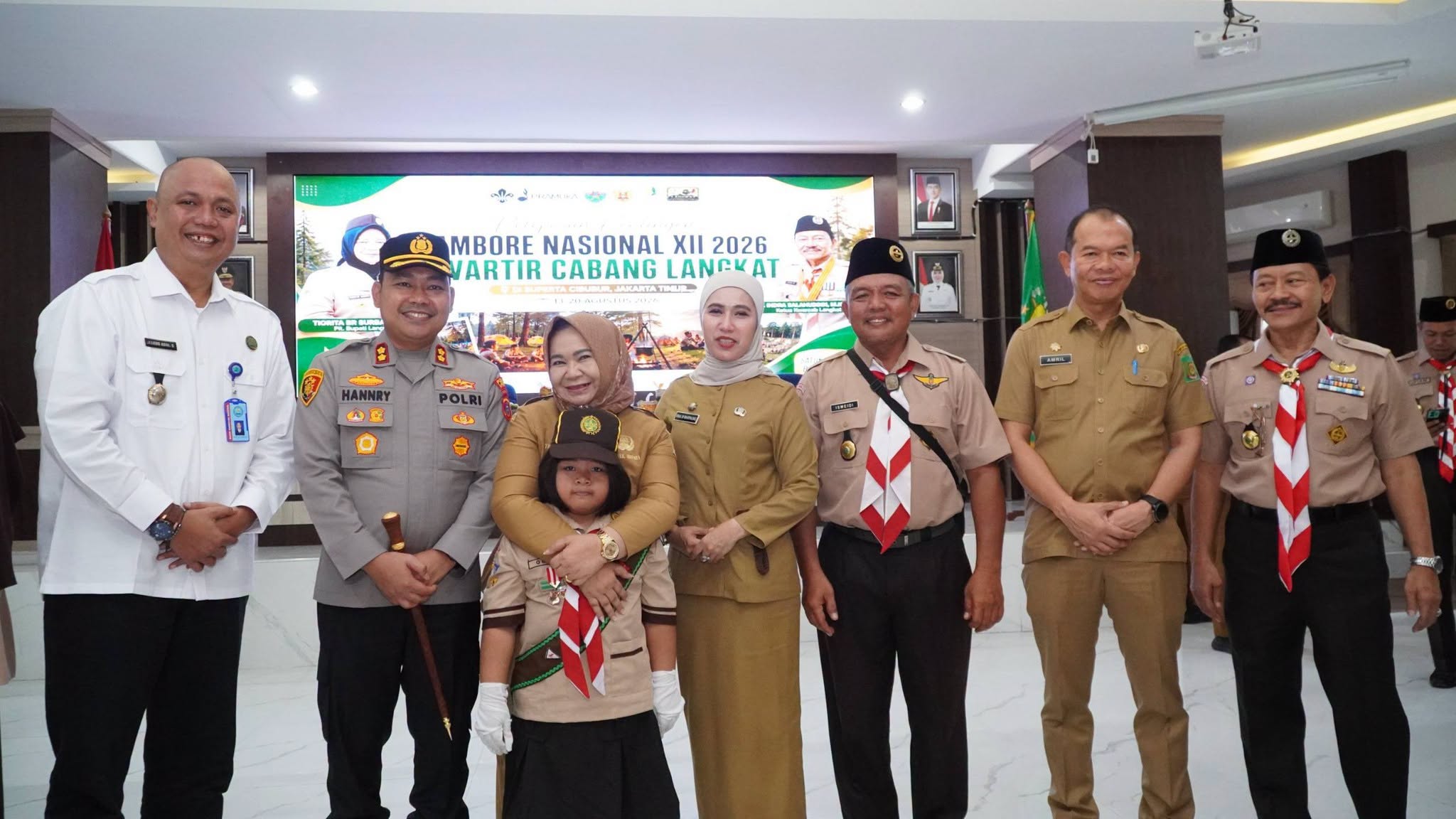 Tiorita Melepas Kontingen Pramuka Langkat