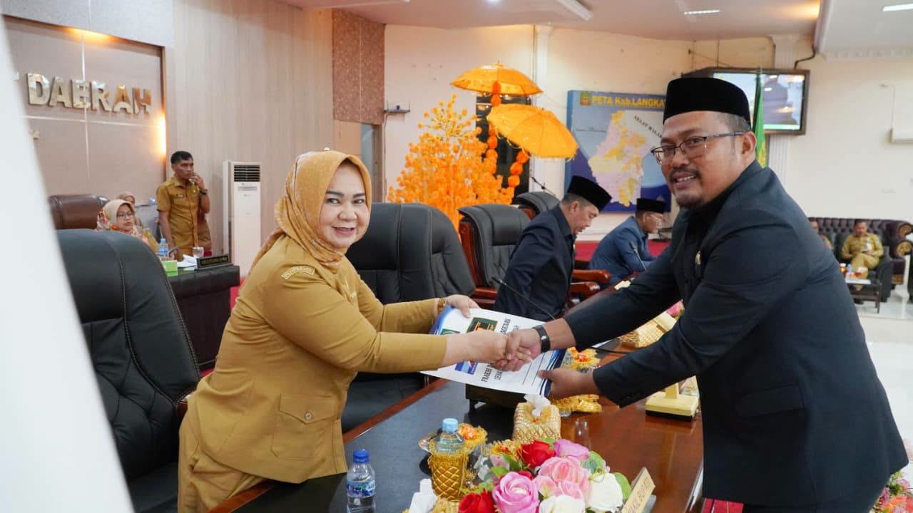 Tiorita dan DPRD Langkat