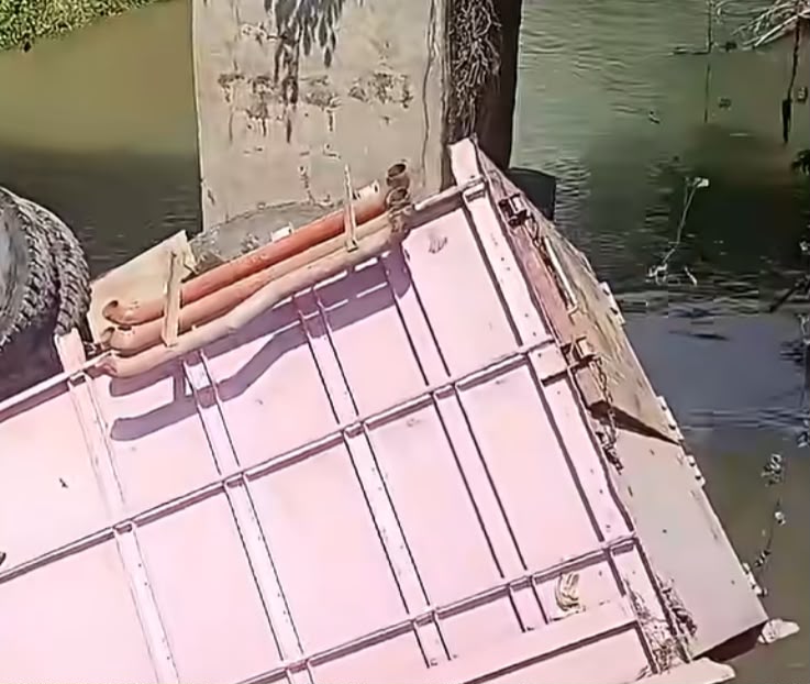 Truk Terguling di Titi Sei Musam Langkat, Warga Jangan Tunggu Ada Korban