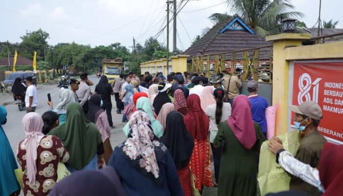 Kolam Limbah Dekat Permukiman, Warga Sawit Seberang Geruduk PKS PTPN IV