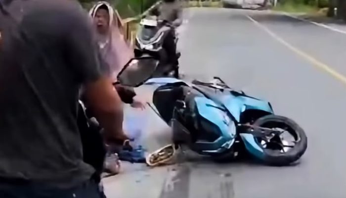Motor Terjatuh Saat Menyalip Truk Tangki di Brandan Langkat, Dua Orang Terluka