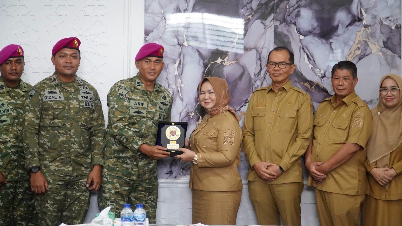 Plt Bupati Langkat Bersama Marinir
