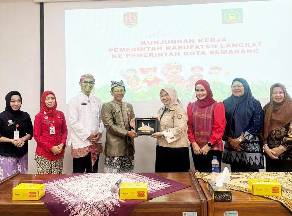 Plt Bupati Langkat Tiorita Belajar dari Semarang