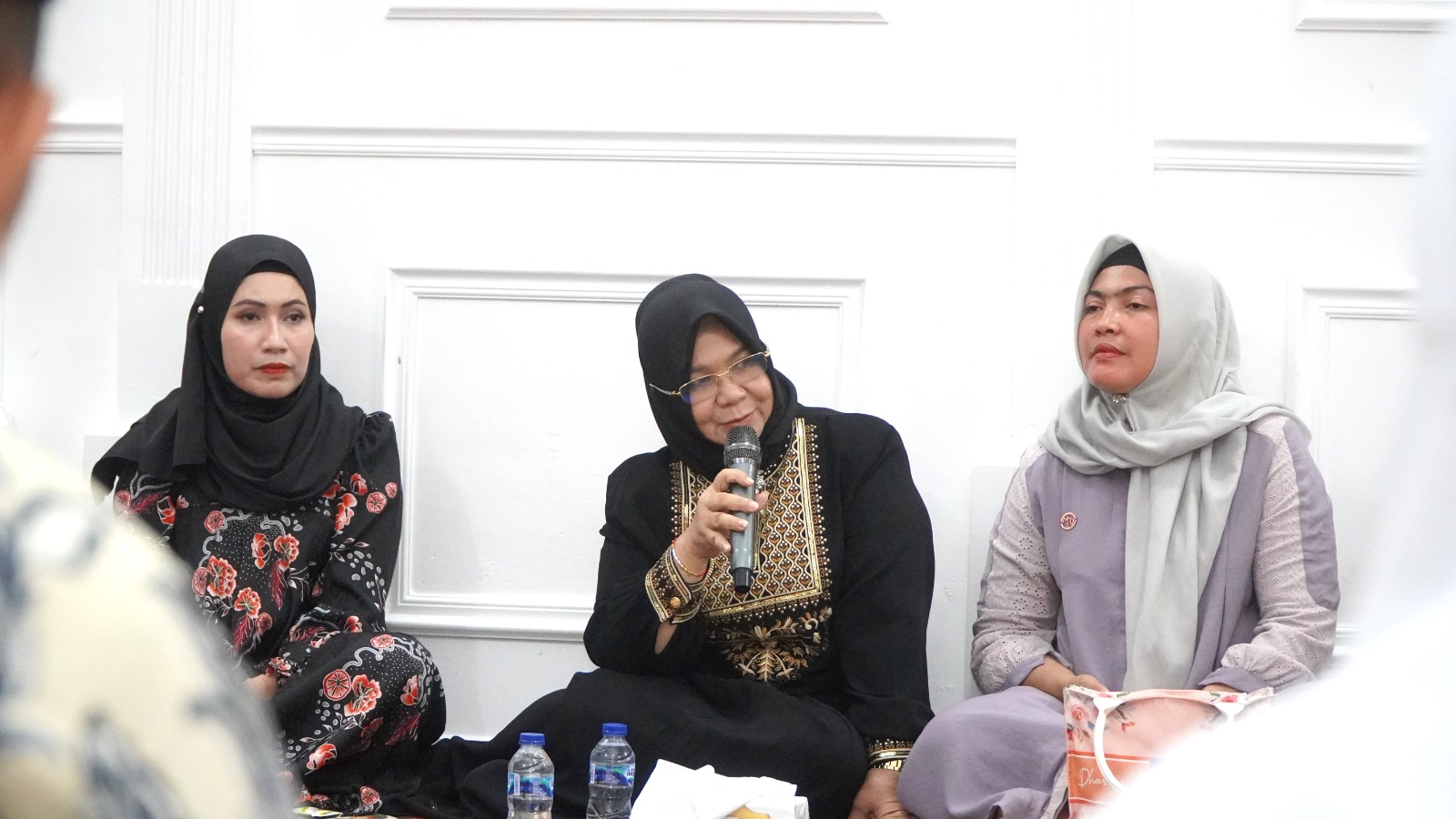 Plt Bupati Langkat Tiorita Minta Doa Para Santri