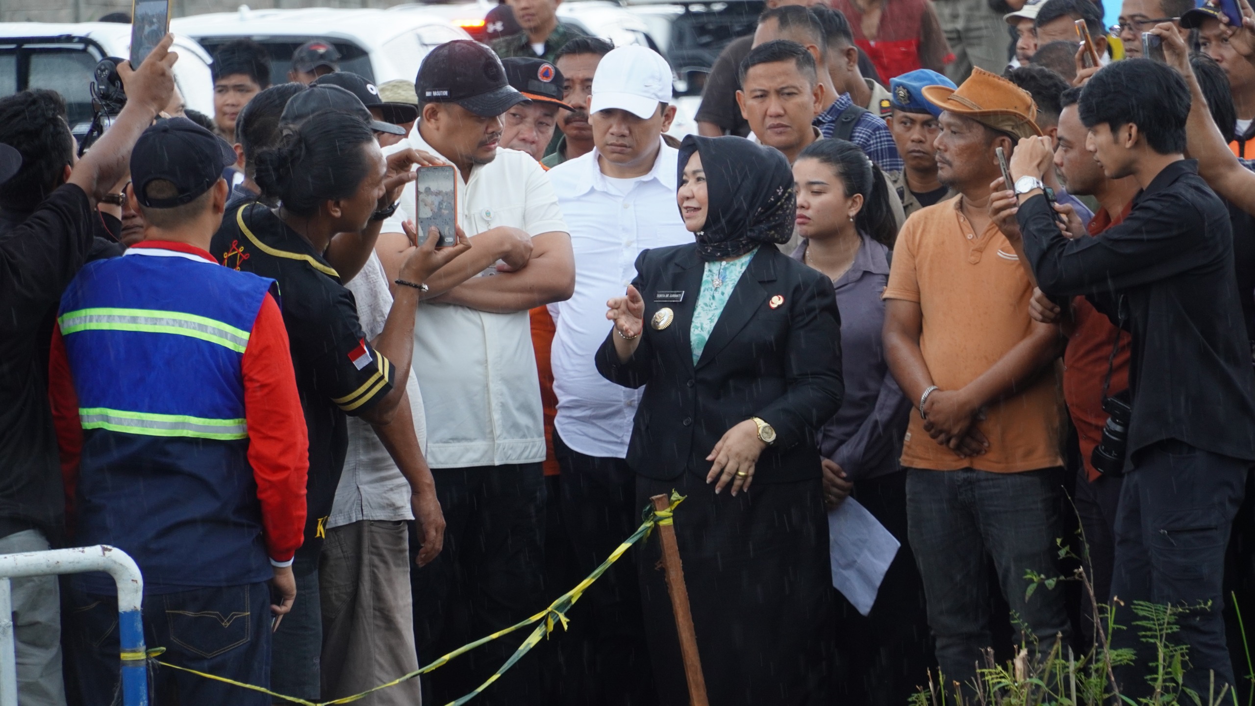 Plt Bupati dan Gubsu Tinjau Jalan Longsor Langkat-Karo