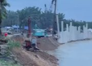Usai Mobil Masuk Sungai dan Tewaskan Tiga Orang, Jalan Titi Kurus Batang Serangan Ditutup Total