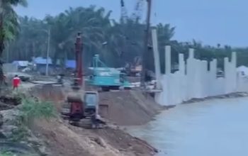 Usai Mobil Masuk Sungai dan Tewaskan Tiga Orang, Jalan Titi Kurus Batang Serangan Ditutup Total