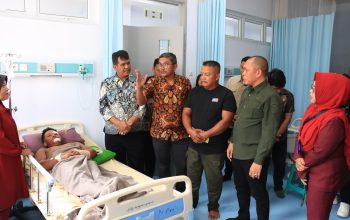 Alami Musibah Saat Bersihkan Pohon, Warga Tanah Seribu Dijenguk Pemko Binjai