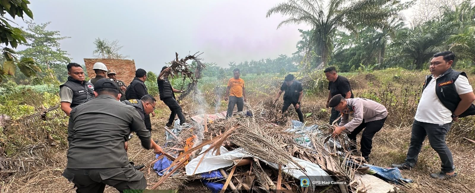 Kapolres Langkat Pimpin Operasi Sarang Narkoba di Secanggang
