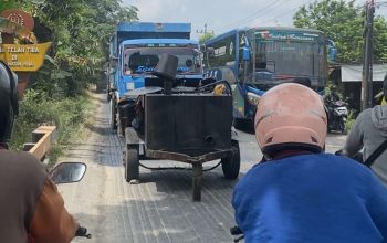 Perbaikan Jalan Rusak Picu Kemacetan di Jalinsum Hinai Langkat