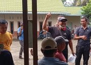 Puluhan Emak-emak Datangi Kantor Desa Perkubuan Langkat, Tuntut PT EMP Perbaiki Jalan dan Rumah Warga