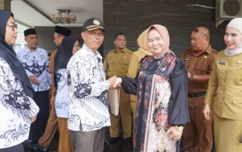 Tiorita Minta Tak Ada Anak Langkat Putus Sekolah