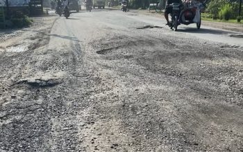 Warga Nantikan Perbaikan Jalan Sambirejo-Kwala Begumit