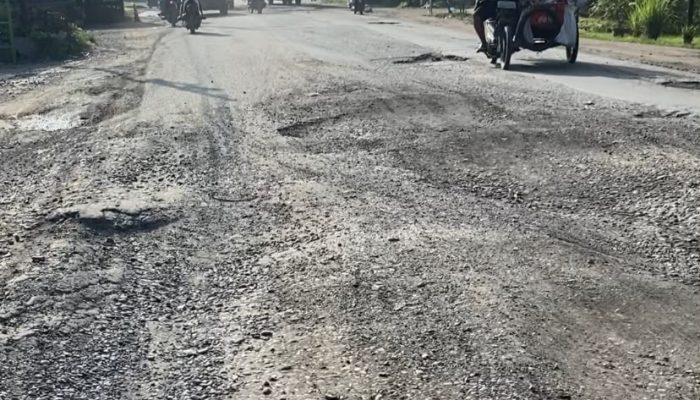 Warga Nantikan Perbaikan Jalan Sambirejo-Kwala Begumit, Pemkab Langkat Jadwalkan Proses Tender